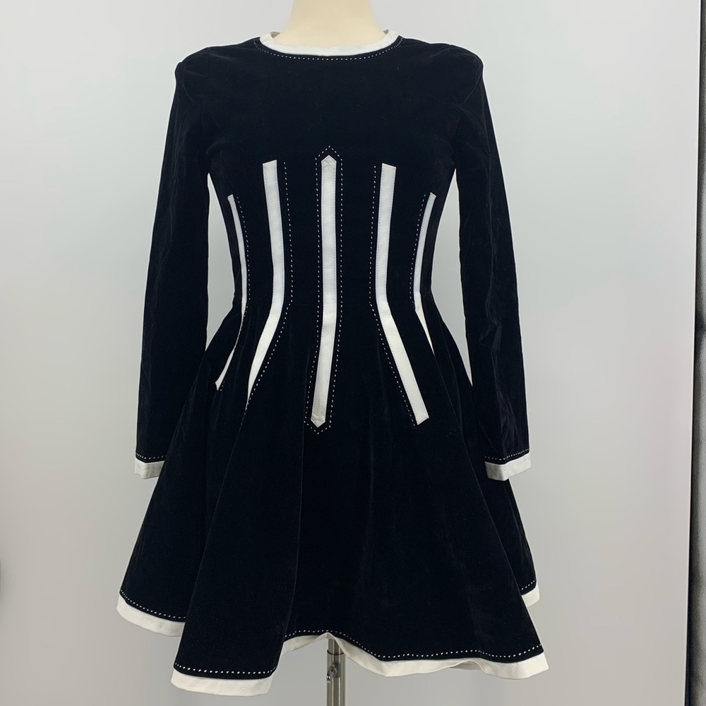 STYLEWE Black and White Long Sleeve Dress